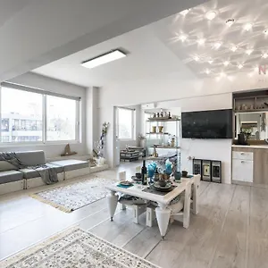 Sunflight, Nilie Hospitality Mgmt Θεσσαλονίκη